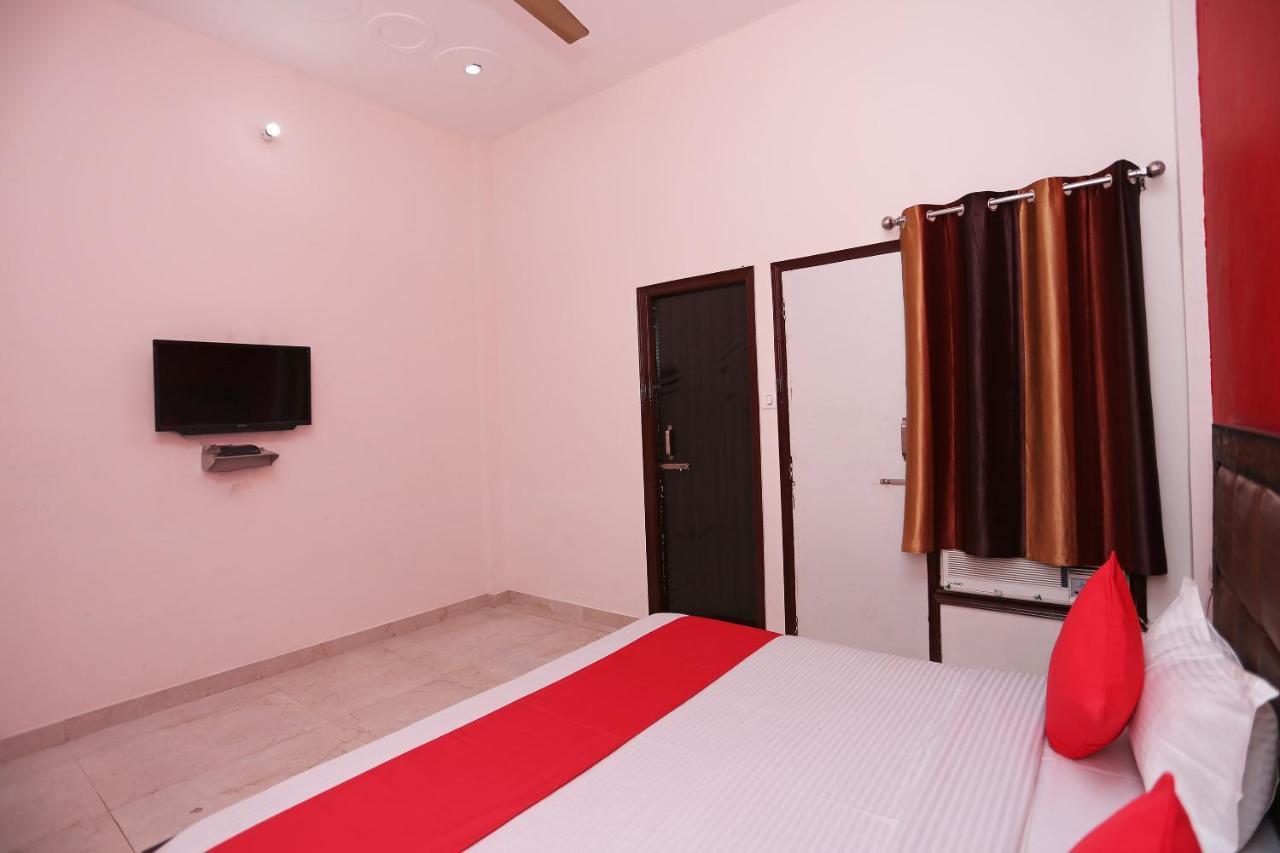Oyo29517巴尔萨纳宫酒店 Chhata 外观 照片