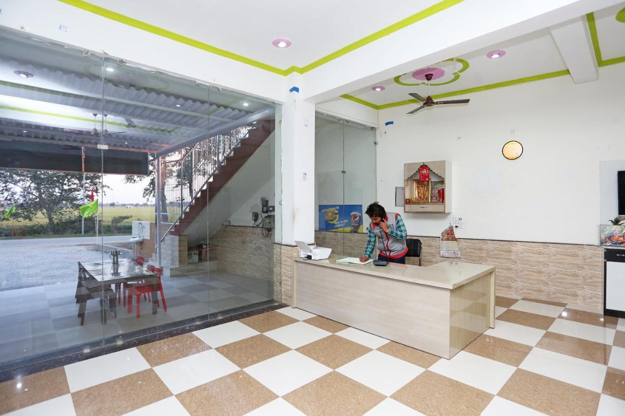 Oyo29517巴尔萨纳宫酒店 Chhata 外观 照片